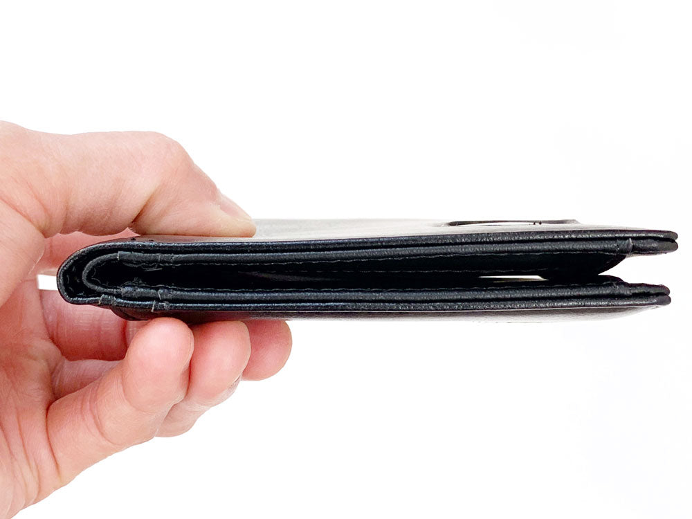 mobi.D (mobile digital) Smart AirTag Classic Leather Wallet